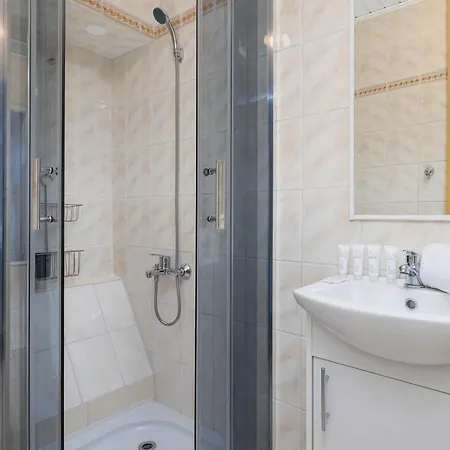 Spacious With Balcony In By Renters