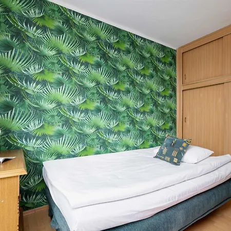 Spacious With Balcony In By Renters