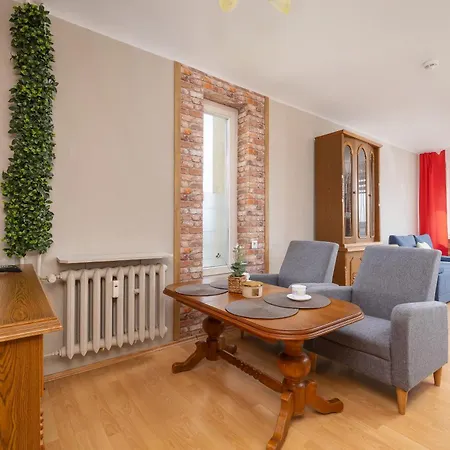 Spacious With Balcony In By Renters 公寓 卡托维兹