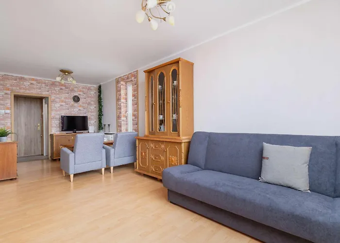 Spacious With Balcony In By Renters Apartment