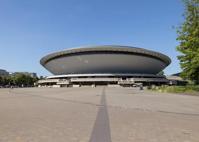 Appartement Spacious With Balcony In By Renters *